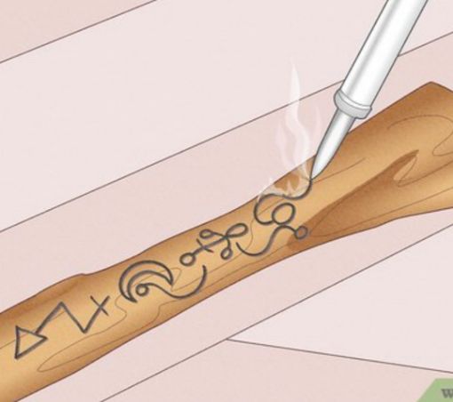 Immagine di DECORAZIONE SU ARTICOLO (LEGNO-CUOIO)